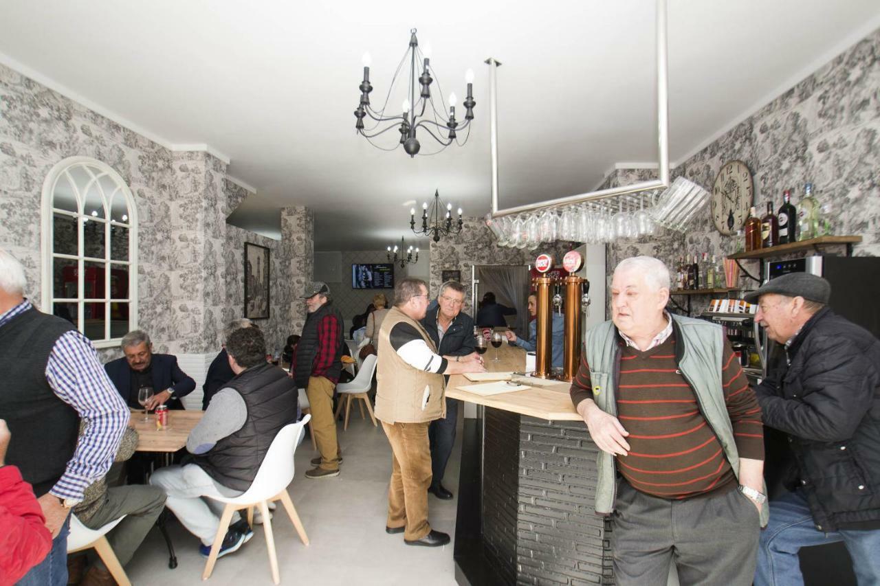 Hostel Albergue O Meson Santa María Екстериор снимка